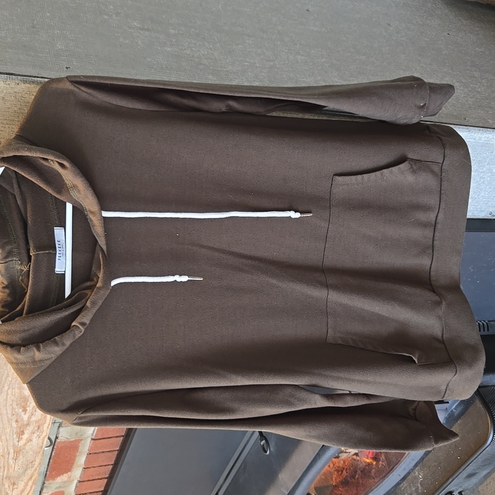 Light weight hoodie